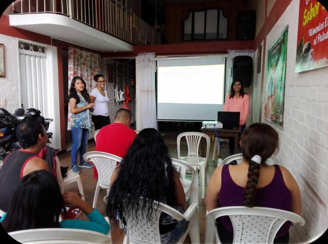 Capacitación a emprendedores en la sede de la fundación